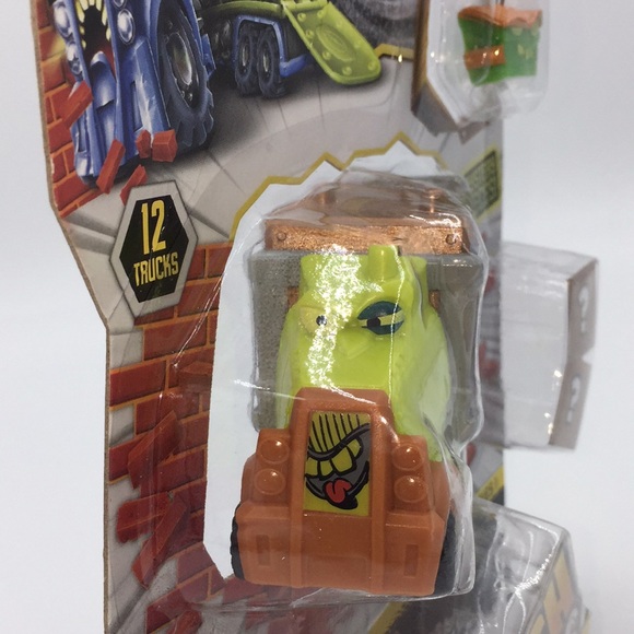 Smash Crashers Rusty Rigs Series 1 Mystery Surprise Truck Toy New in Package - Picture 6 of 11